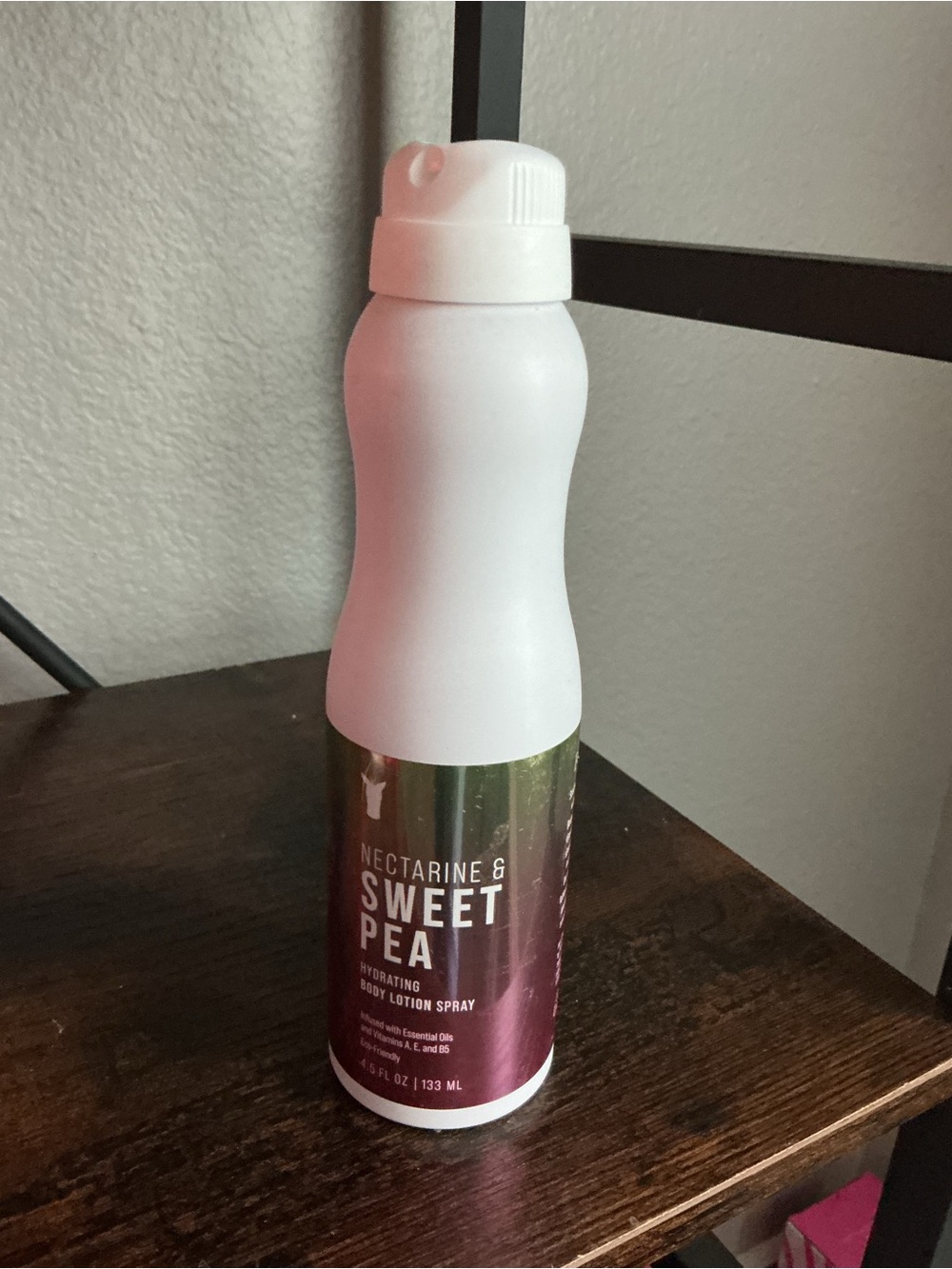 Nectarine & Sweet Pea Hydrating Body Lotion Spray